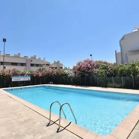 *la Brise Marine*piscine*parking*clim* Apartment